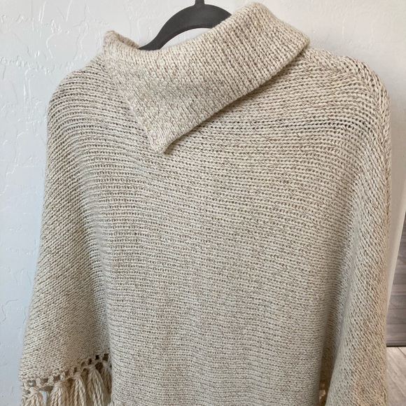 Small shawl handwoven in Portugal - Picture 2 of 2